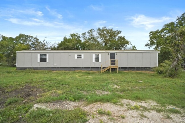 Photo - 113 Country Oaks St