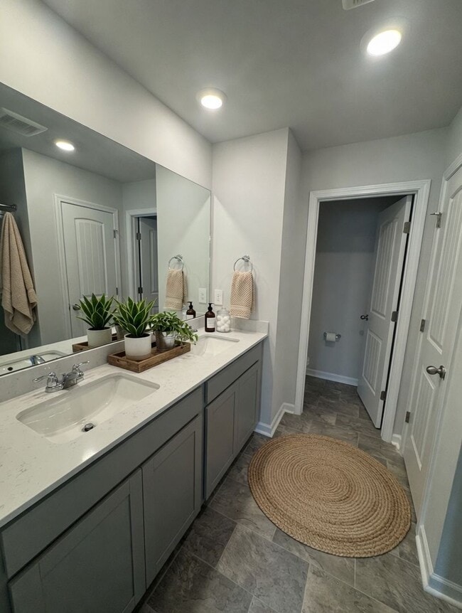 Photo - 1406 Walker Wy