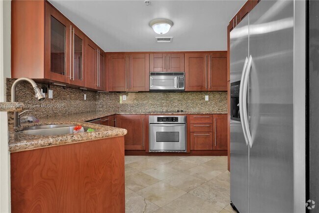 Building Photo - 118 Zamora Ave Unit 303 Rental