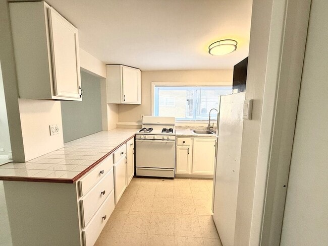 Photo - 8549 Niles Center Rd Unidad GN