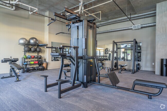 Gimnasio - Nova River District