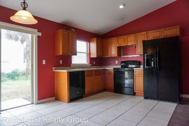 Photo - 3 br, 2 bath House - 584 Finch Ct
