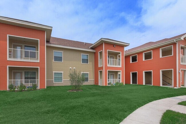 Photo - 315 Butterfly Garden Dr