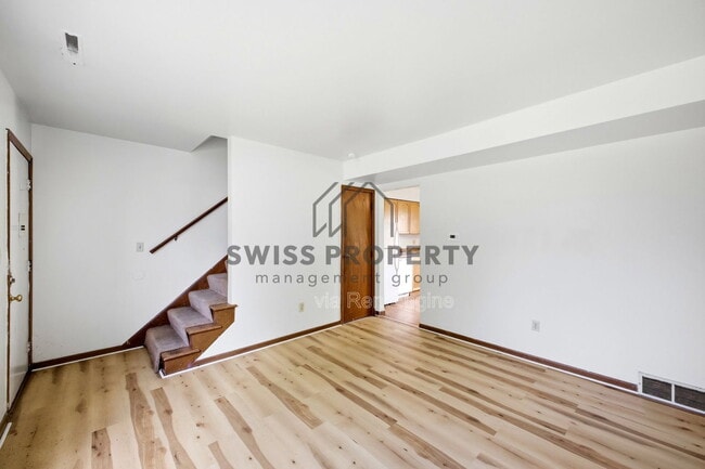 Photo - 1579 Briarwood Ave