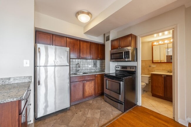 4180 N Marine Dr Unit 512