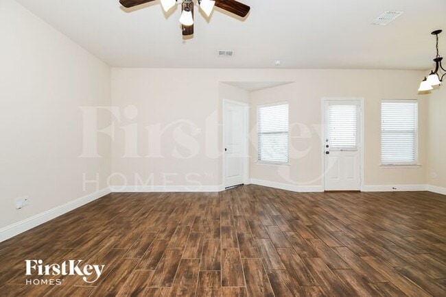 Photo - 1403 Derby Dr