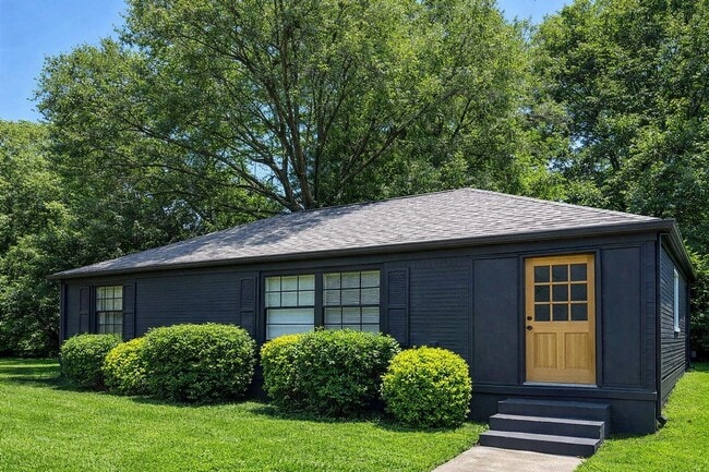 Photo - 1860 Tiger Flowers Dr NW