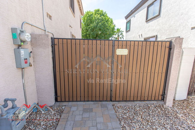 Photo - 14099 W Riviera Dr