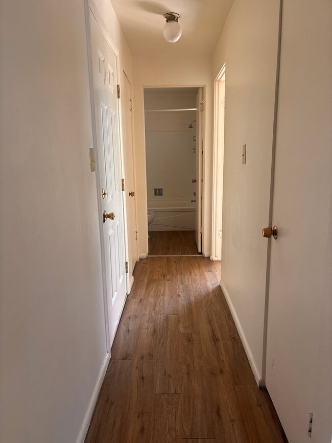 Building Photo - 278 D St E Unit 7