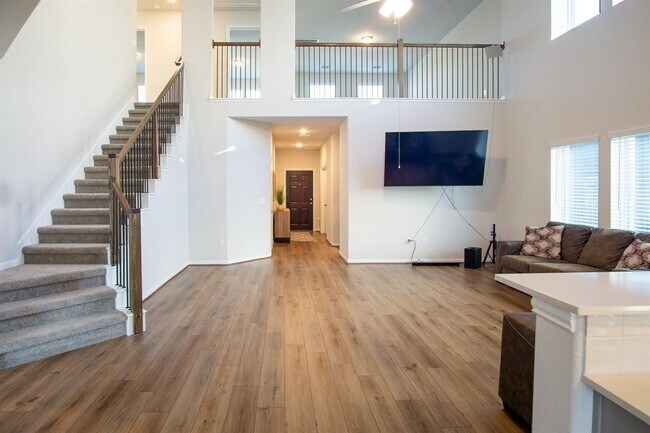 130 Yellowstone Dr