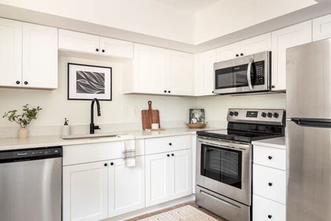 1100 Washington Circle - 1100 Washington Circle Apartments