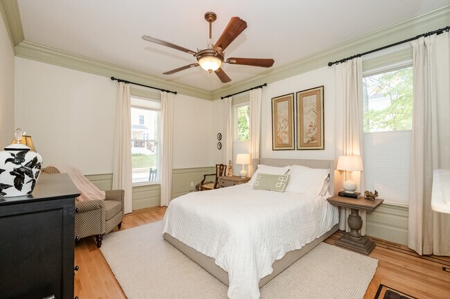 Huge Bedroom - 229 Miller Ave Unit 1