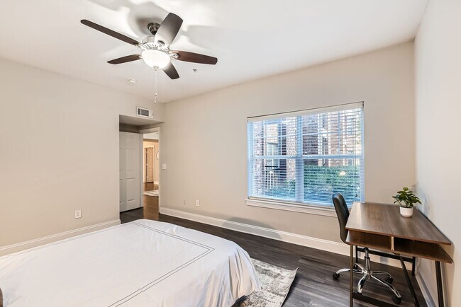 Photo - 215 North Avenue NE Unidad SI FL6-ID1612662P