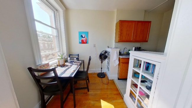 Photo - 232 Kelton St Unidad 18