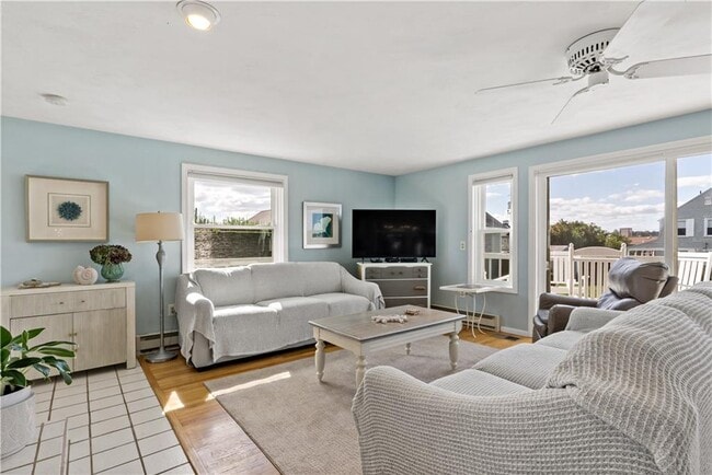 Photo - 18 Warren Ave