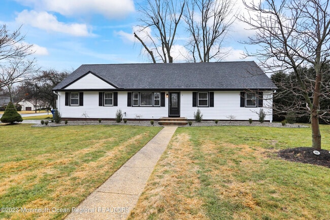 Photo - 2 Thompson Ln