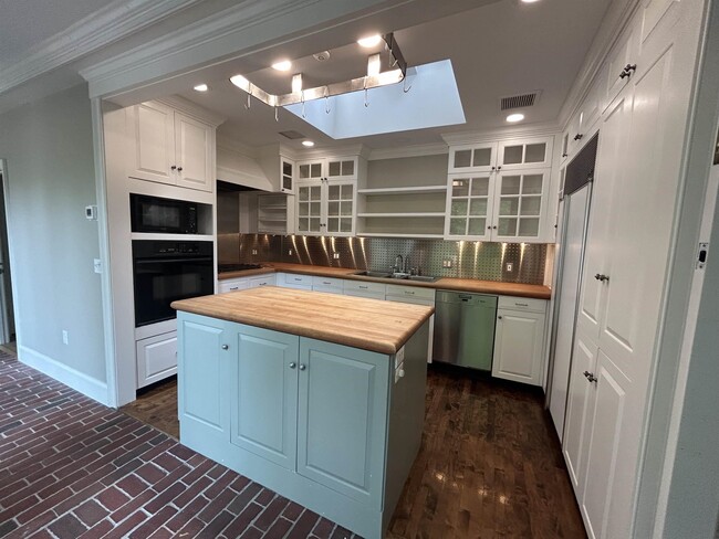 Photo - 81 Front St Unit 6