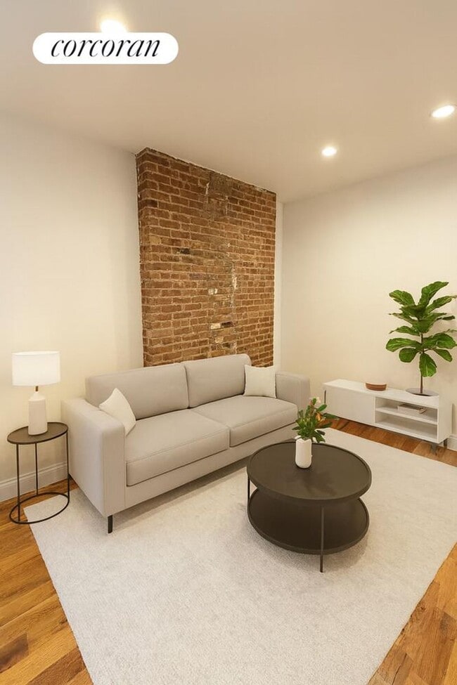 Building Photo - 316 W 139th St