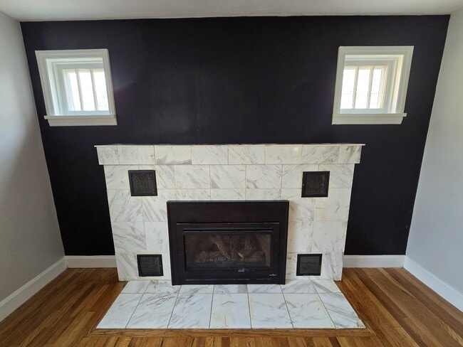 Photo - 532 Orwood Pl