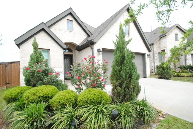 Building Photo - 24978 Tidmor Ln