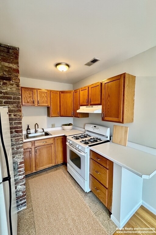 Photo - 506 E 8th St