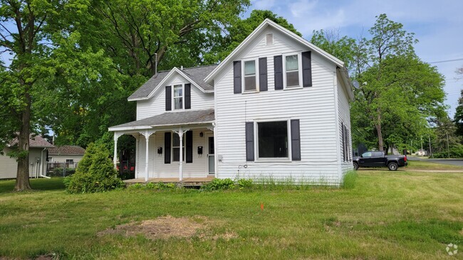 Building Photo - 1520 7th St E Rental