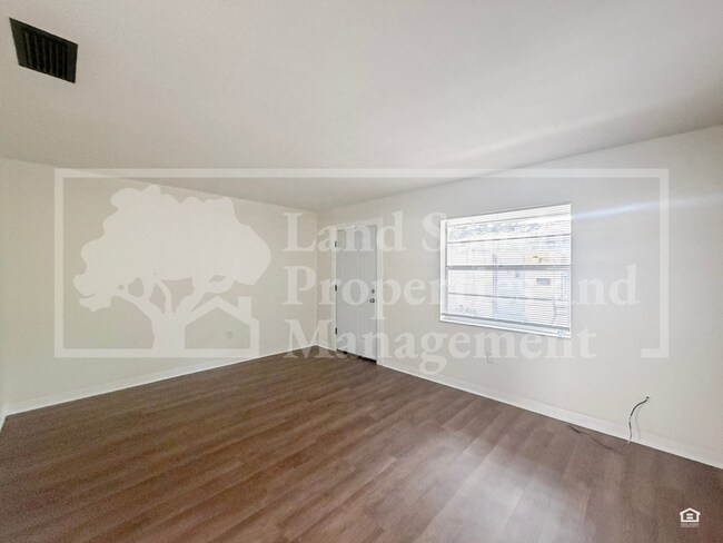 Photo - 929 Lexington St