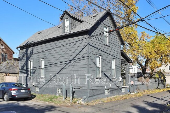 Building Photo - 476 Zimpfer St