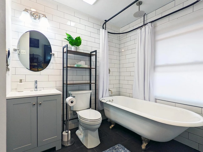 Photo - 1102 S Buckingham Rd Unit 2