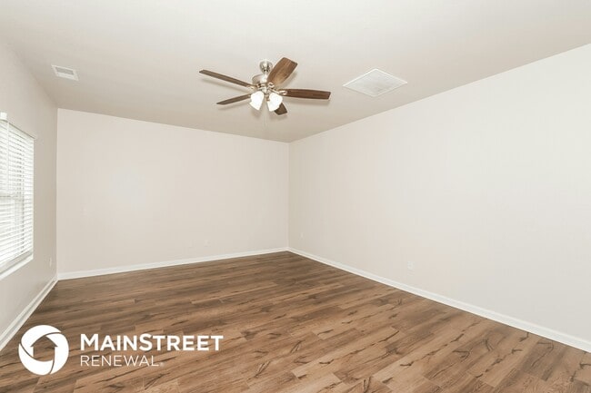 Photo - 880 Clover Cir