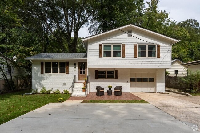 Building Photo - Home for rent in Homewood