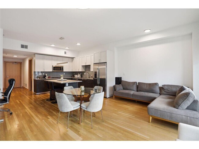 Photo - 1240 S 2nd St Unidad 308