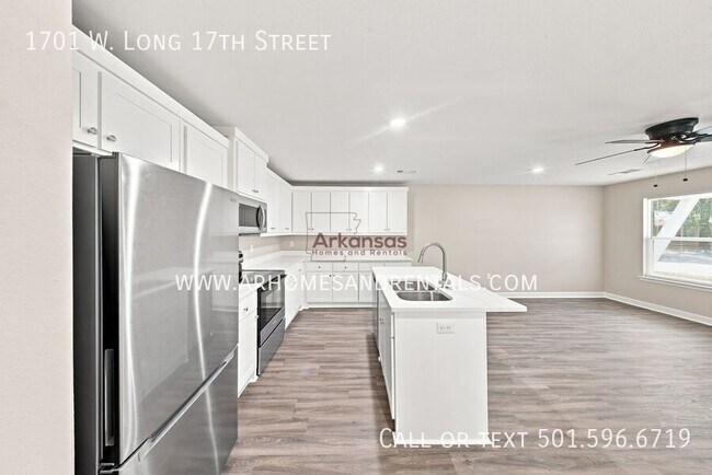 1701 W Long 17th St