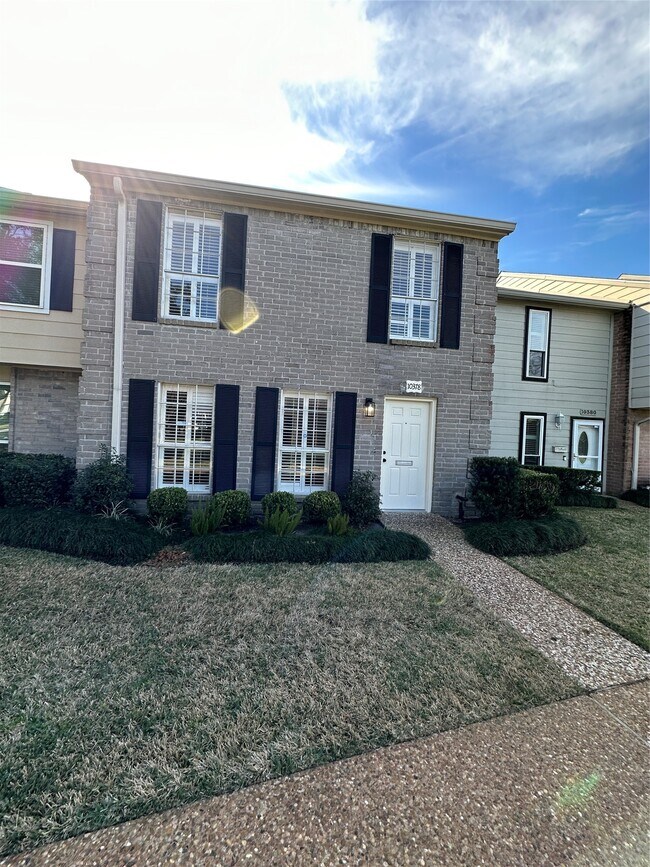 Photo - 10378 Briar Forest Dr Unit 32/5