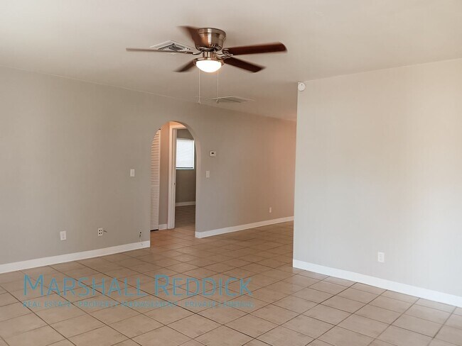 Photo - Cute 2 bed 1 bath off Nicolas Unit 712 SW 3rd Ct