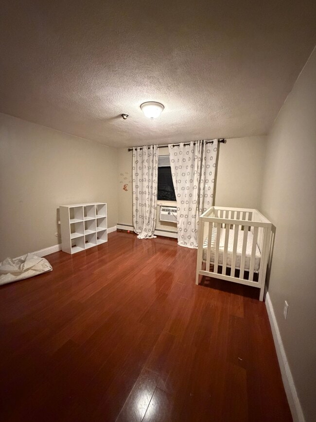 Photo - 215 Winter St