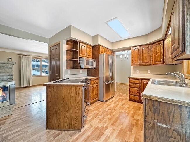 Photo - 3br, 2ba, 1cg ~ Security Deposit Free Alternative for Qualified Residents ~