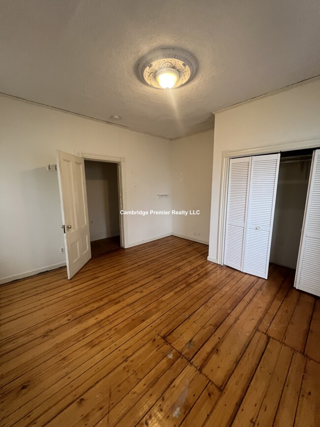 Photo - 352 Norfolk St Apartments