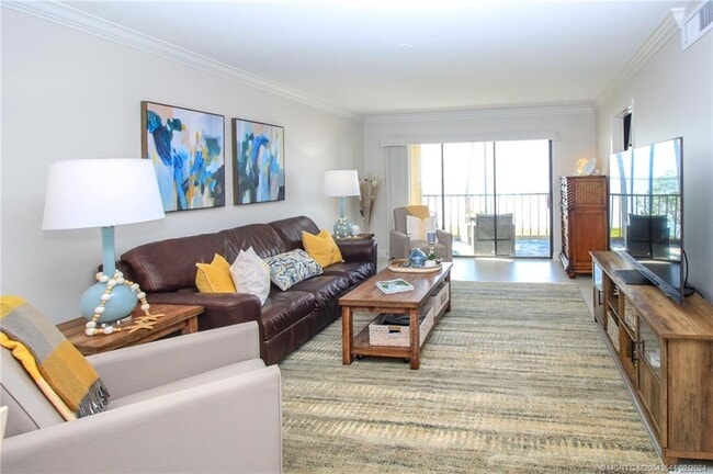 Photo - 4440 NE Sandpebble Trce Unidad 201