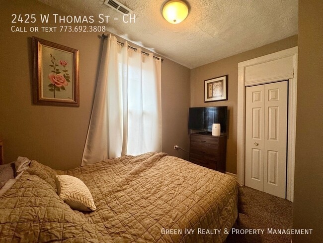 Photo - 2425 W Thomas St Unit CH