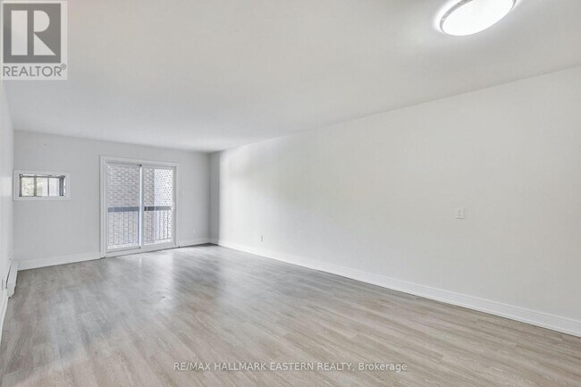 Photo - 840 Water St