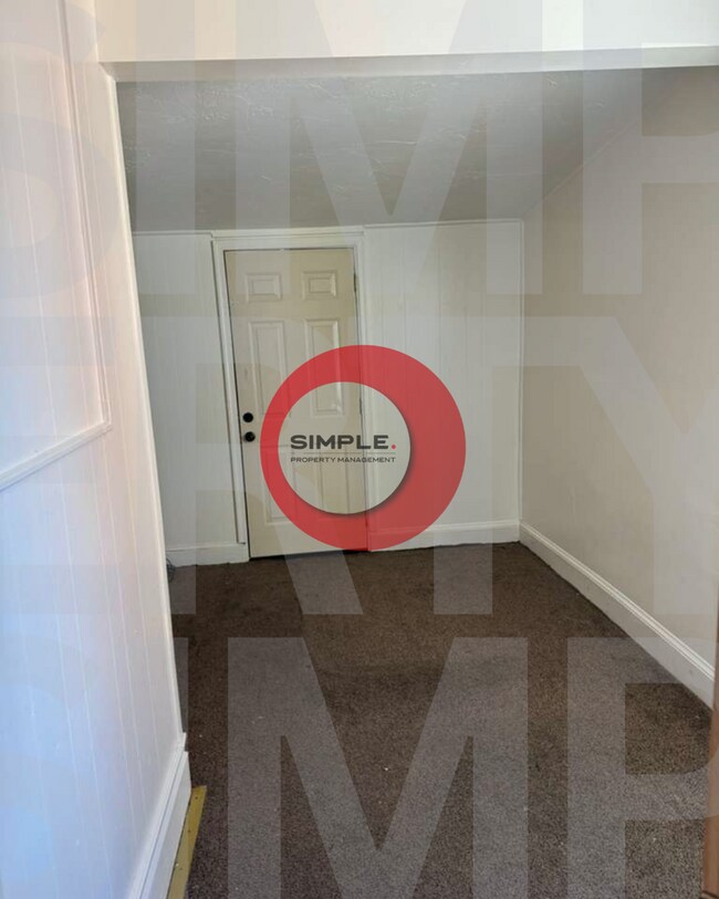Photo - Multi-family building - Center City Unit Apartment 5