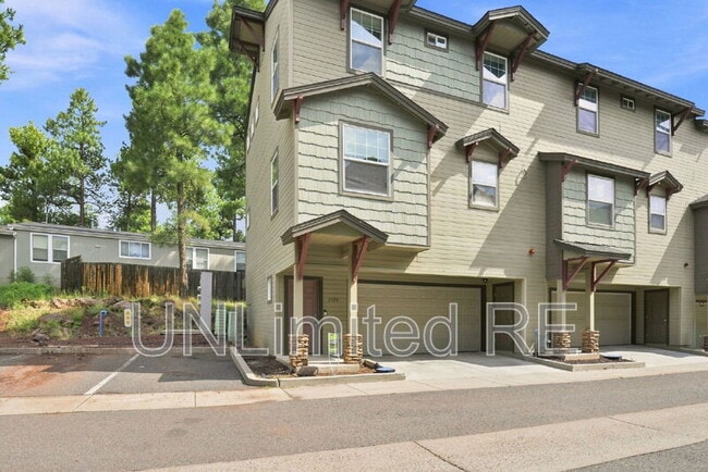 Building Photo - 2520 W Pikes Peak Dr