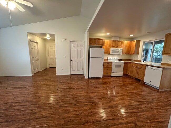 Photo - 2 Bedroom 2 Bath Home In South West Albany