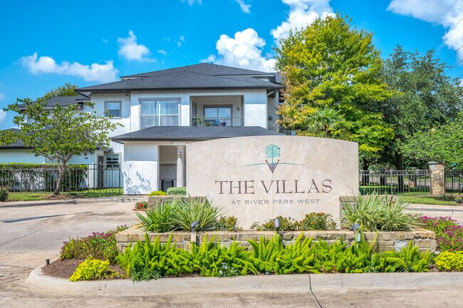 Entrance to Villas at River Park West - Villas at River Park West