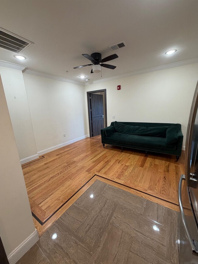 Photo - 76 Cottage St Unidad 3D