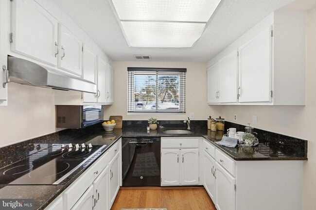 Photo - 3233 S Leisure World Blvd