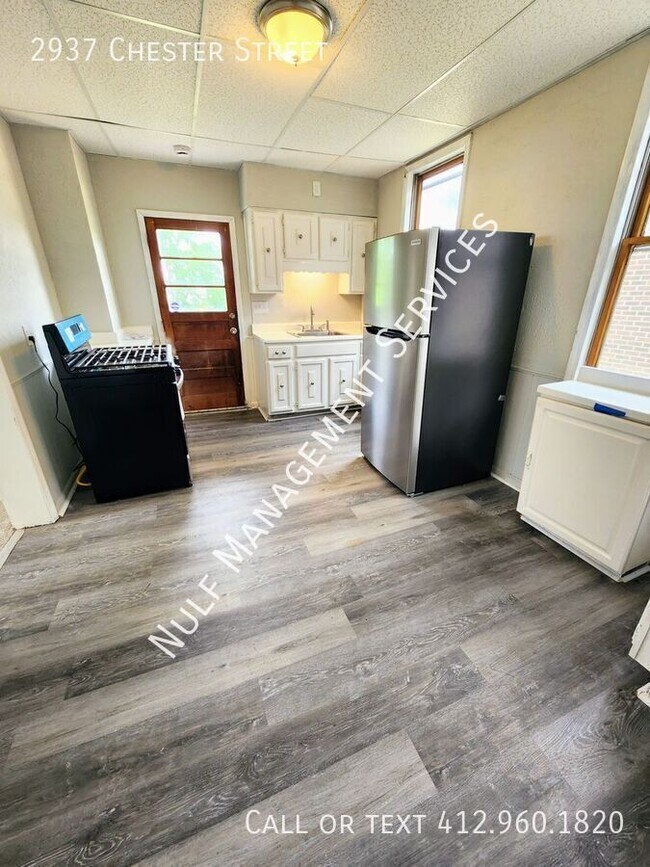 Photo - 2937 Chester St