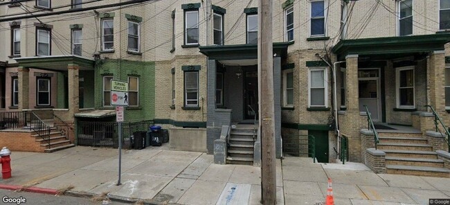 Building Photo - 381 Baldwin Ave Unit 1