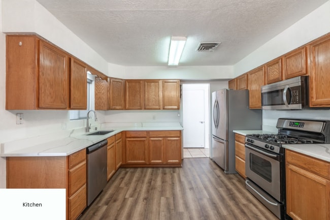 Photo - 726 N Valley View Dr
